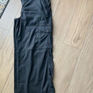 American Eagle Mid-Rise Baggy Wide Leg Cargo Pants